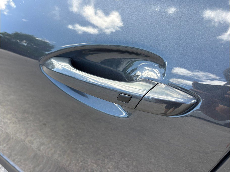 Used 2019 Hyundai Veloster Turbo Ultimate FWD image 15