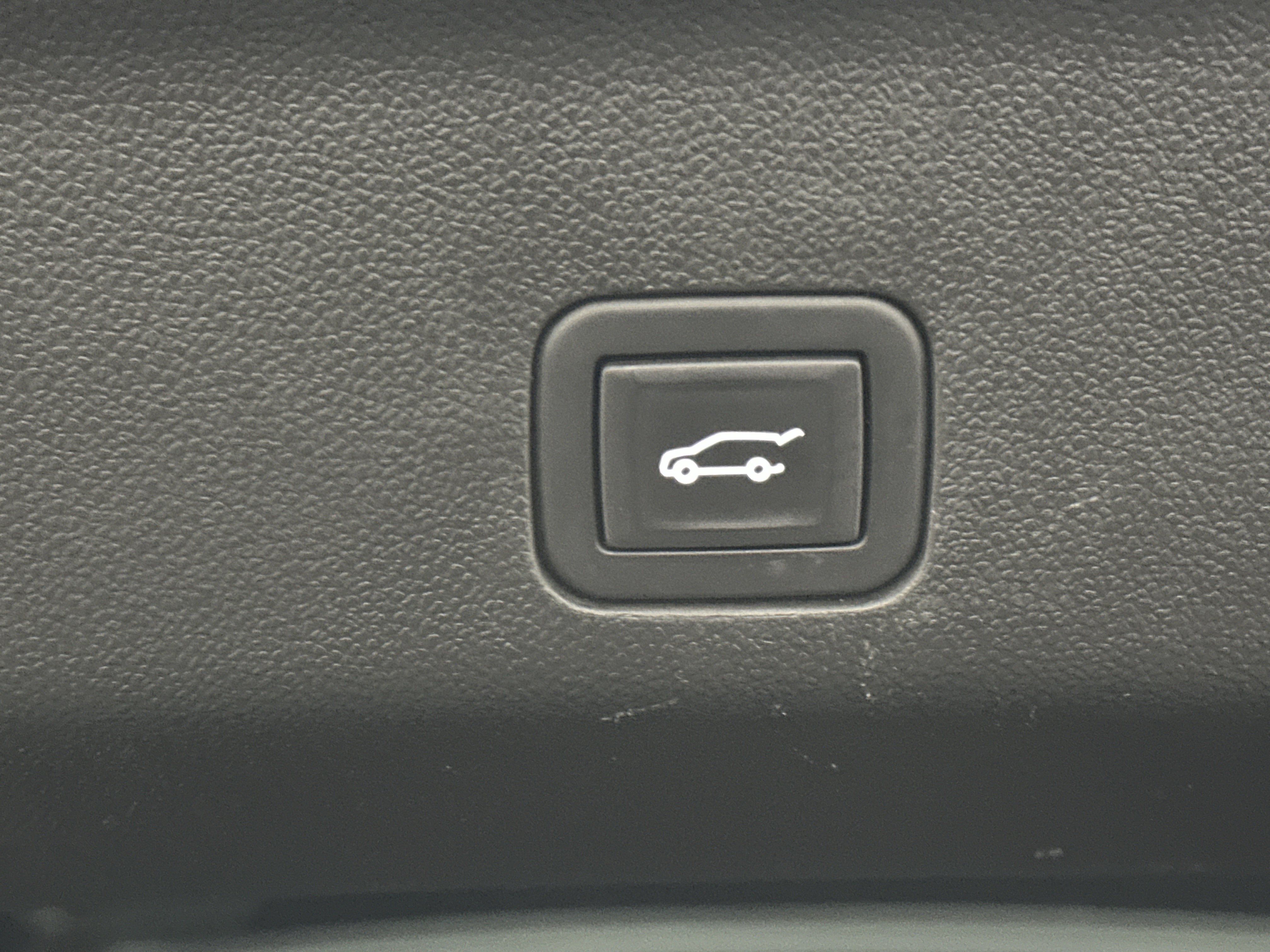 Used 2024 Chevrolet Tahoe LT image 15