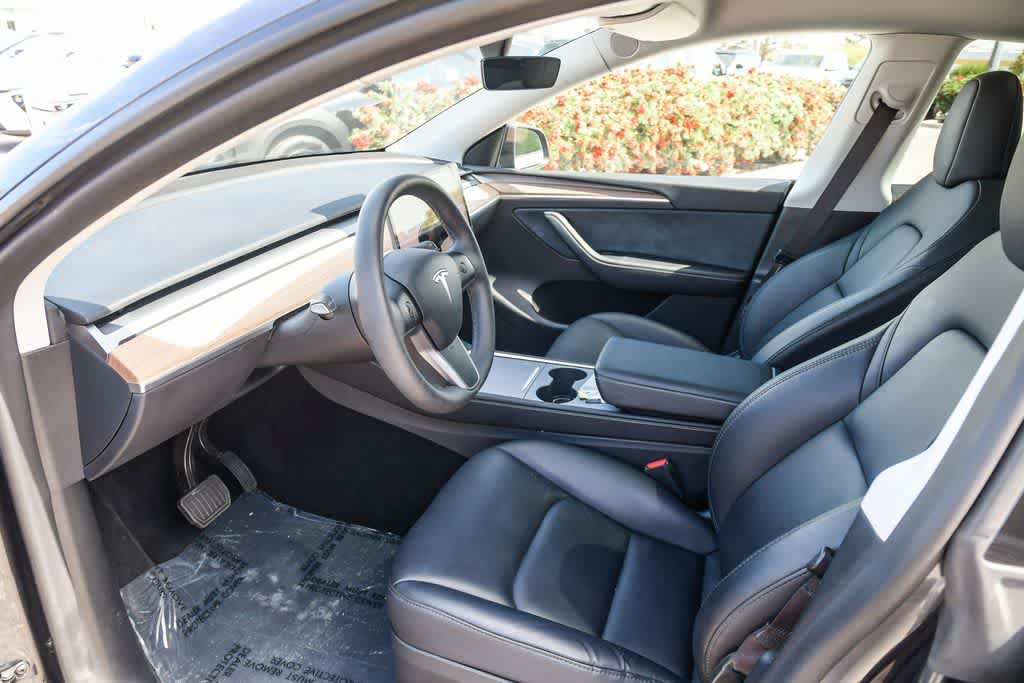 Used 2024 Tesla Model Y 2WD image 17