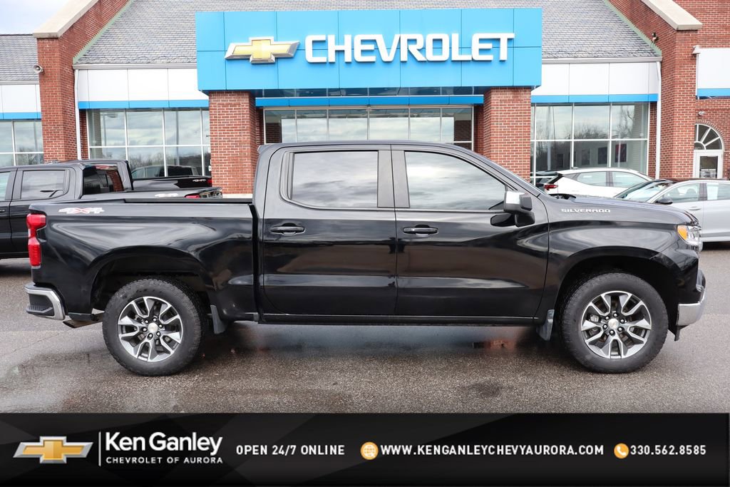 Used 2024 Chevrolet Silverado 1500 LT image 1