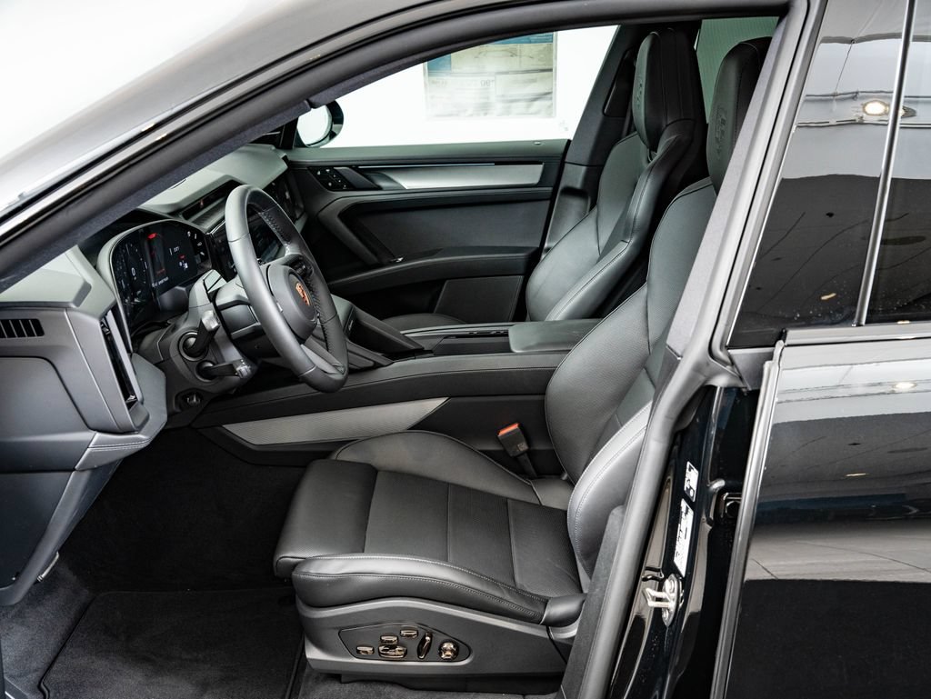 New 2026 Porsche Cayenne Electric AWD/4WD image 5