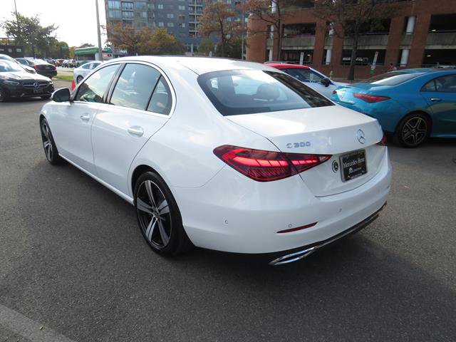 Used 2025 Mercedes-Benz C 300 4MATIC Sedan image 2