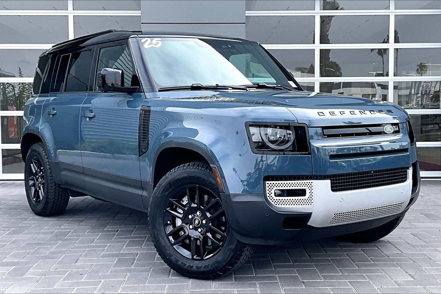 Certified 2025 Land Rover Defender 110 S AWD/4WD image 3