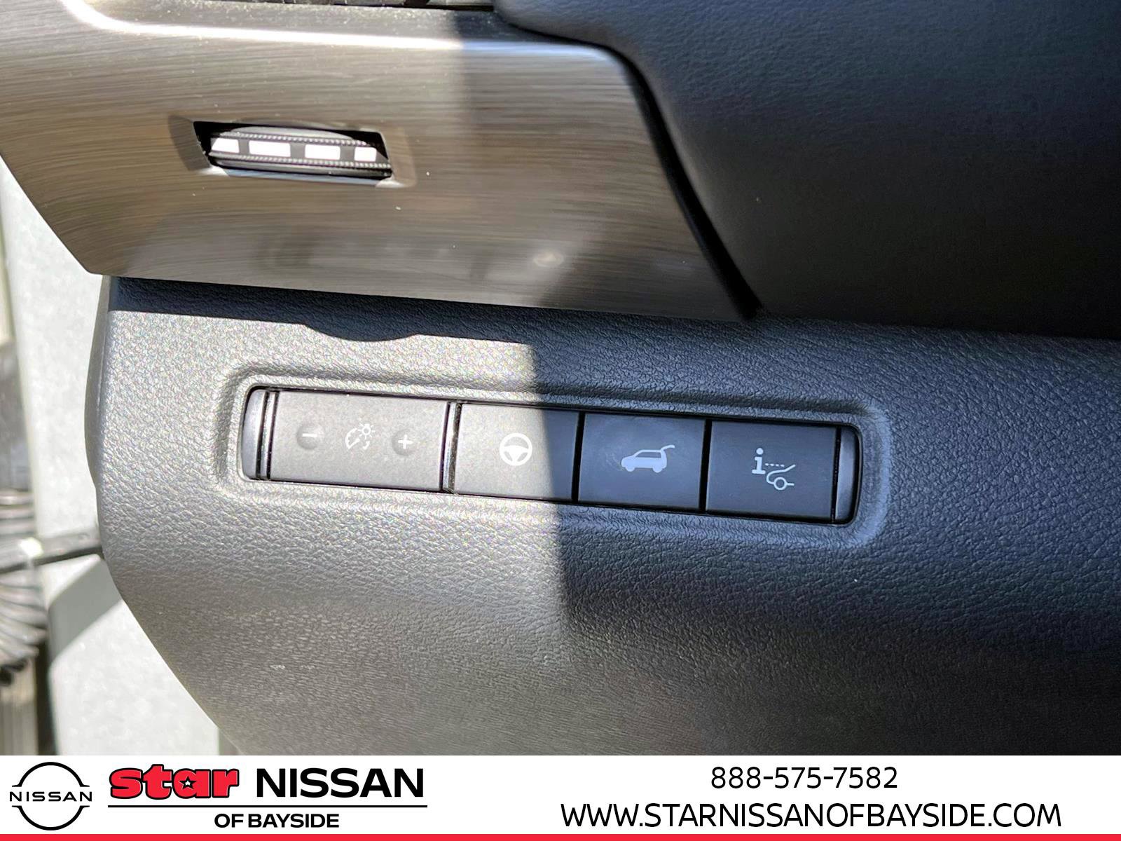 Used 2023 Nissan Pathfinder Platinum w/ Lighting Package (N93) image 19