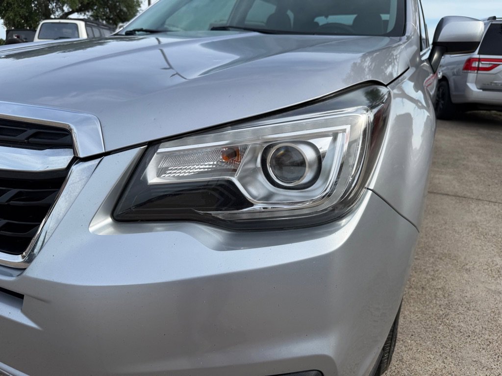 Used 2018 Subaru Forester 2.5i Limited AWD/4WD image 10