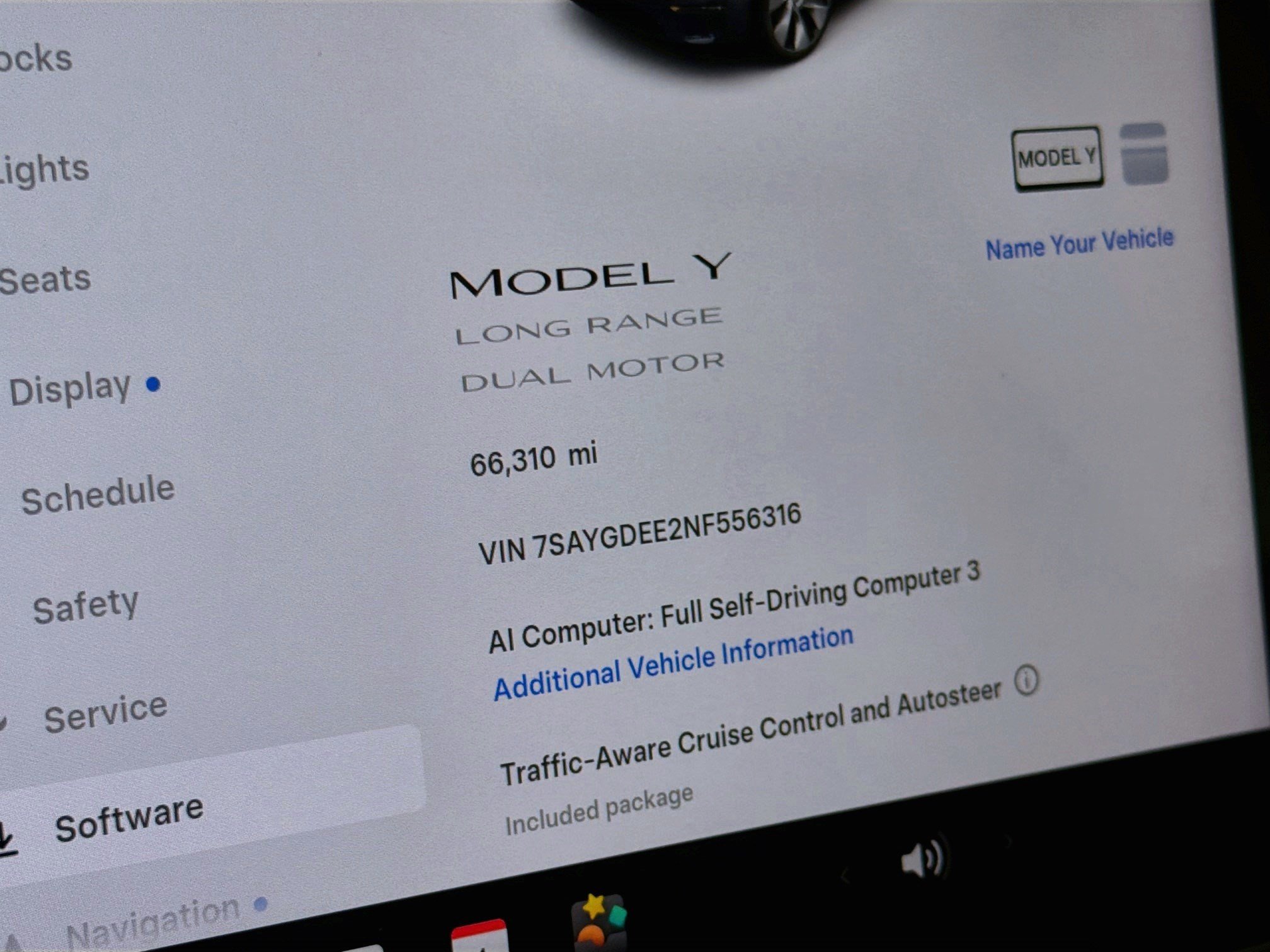Used 2022 Tesla Model Y Long Range AWD/4WD image 8