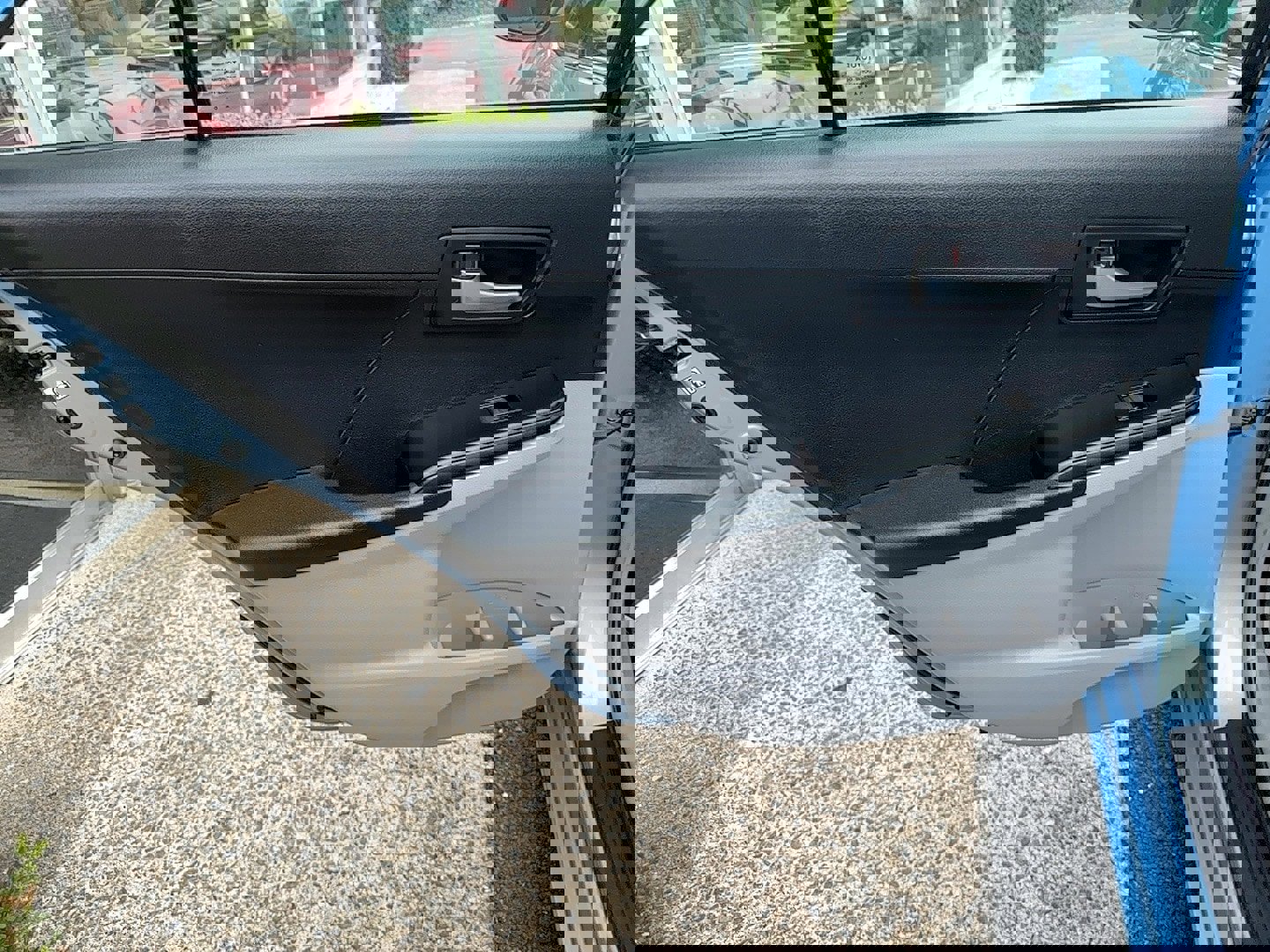 Used 2012 Toyota Camry L image 14