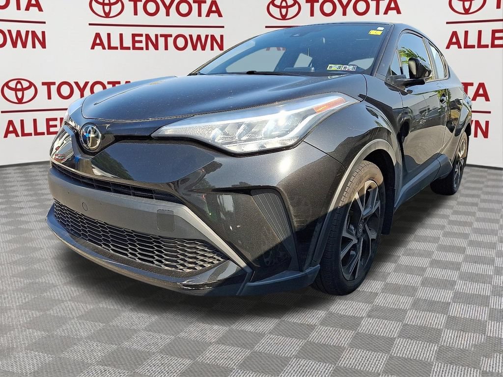 Used 2020 Toyota C-HR XLE FWD image 3