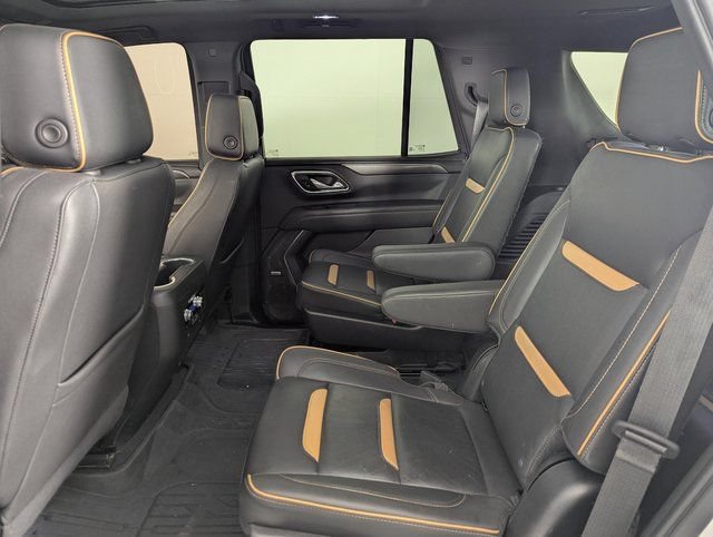 Used 2023 GMC Yukon AT4 w/ Technology Package AWD/4WD image 16