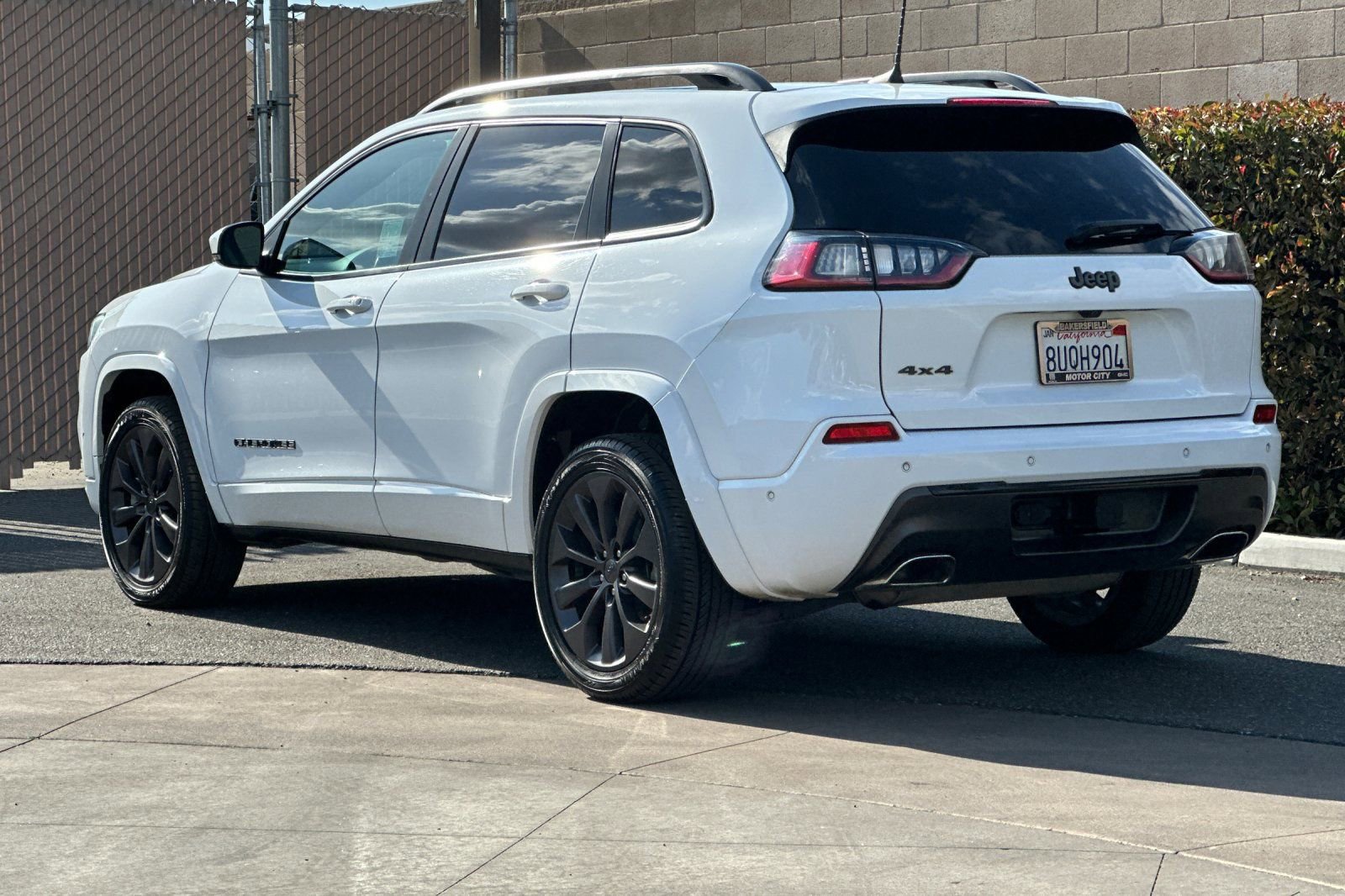Used 2021 Jeep Cherokee High Altitude AWD/4WD image 6
