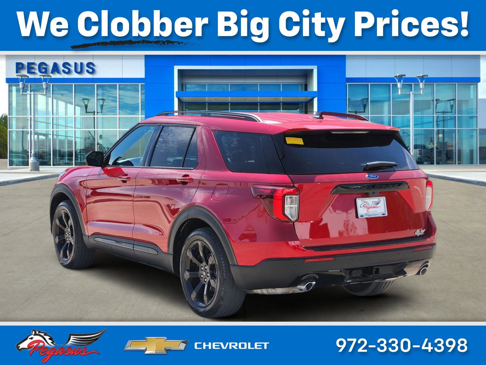 Used 2024 Ford Explorer ST-Line w/ Class IV Trailer Tow Package image 4