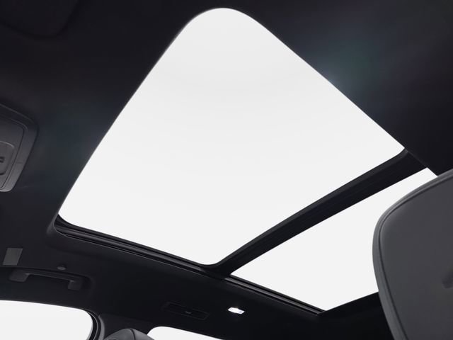 Used 2025 GMC Acadia AT4 w/ Luxury Package image 30