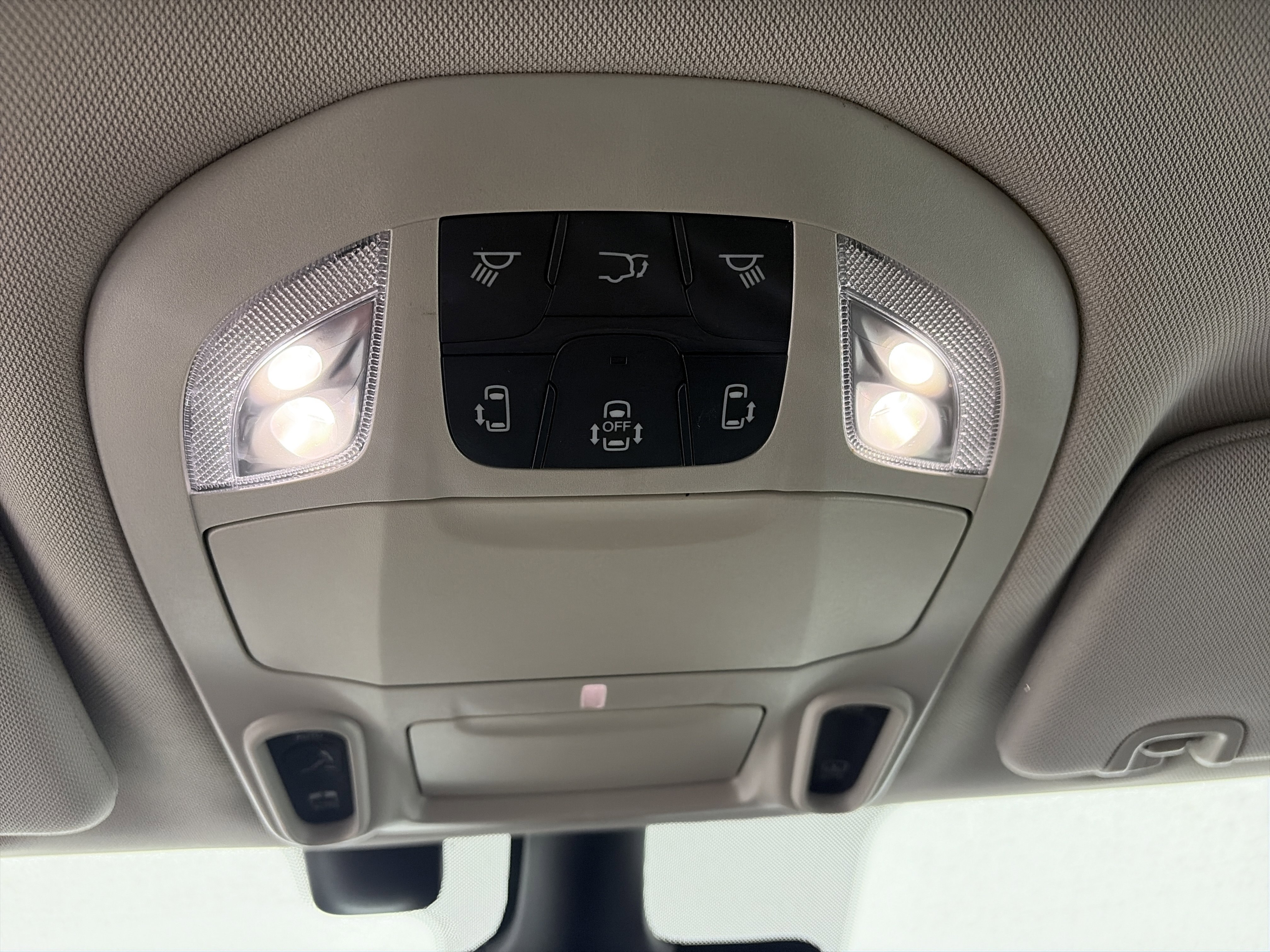 Used 2022 Chrysler Pacifica Limited image 32