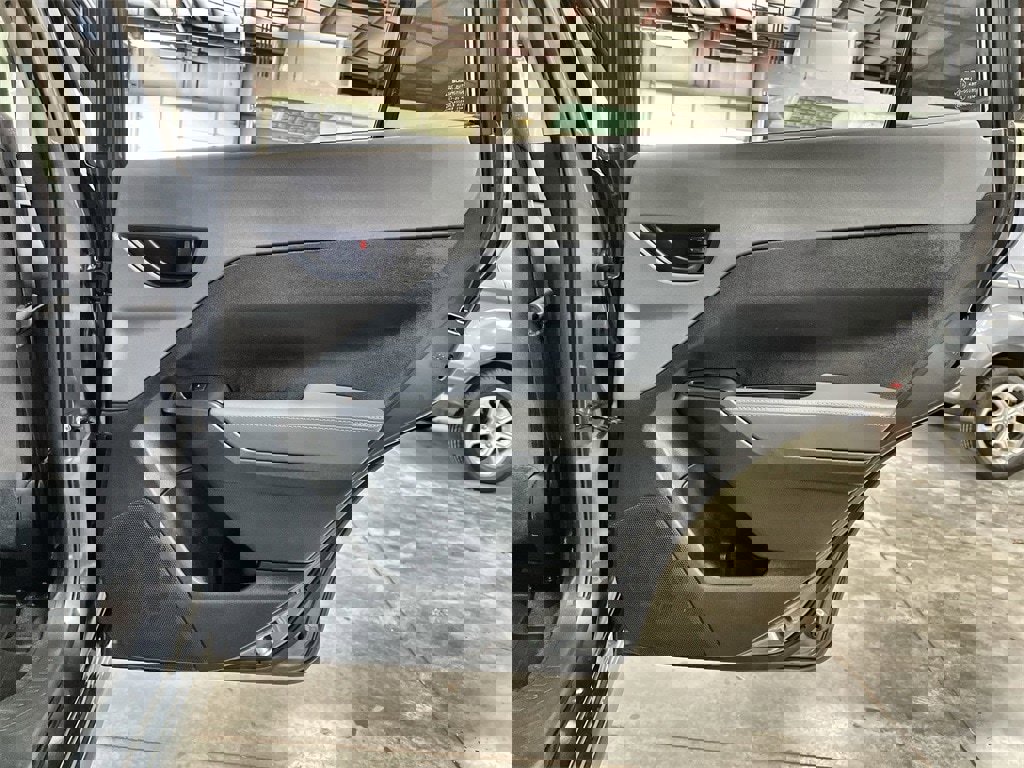 Used 2025 Subaru Crosstrek 2.0i Premium image 24