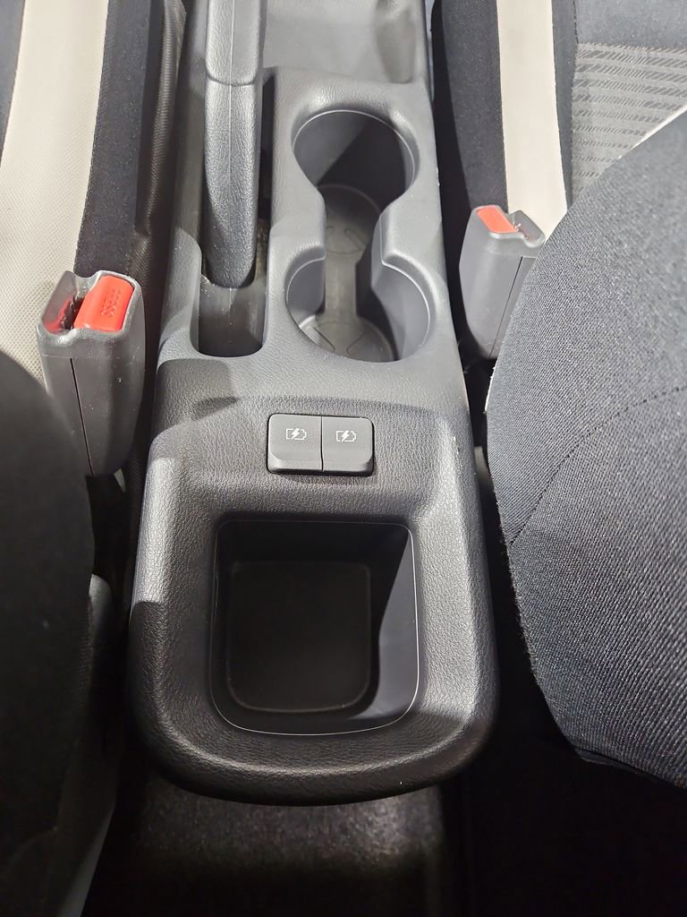 Used 2022 Nissan Versa SV w/ Trunk Package image 25