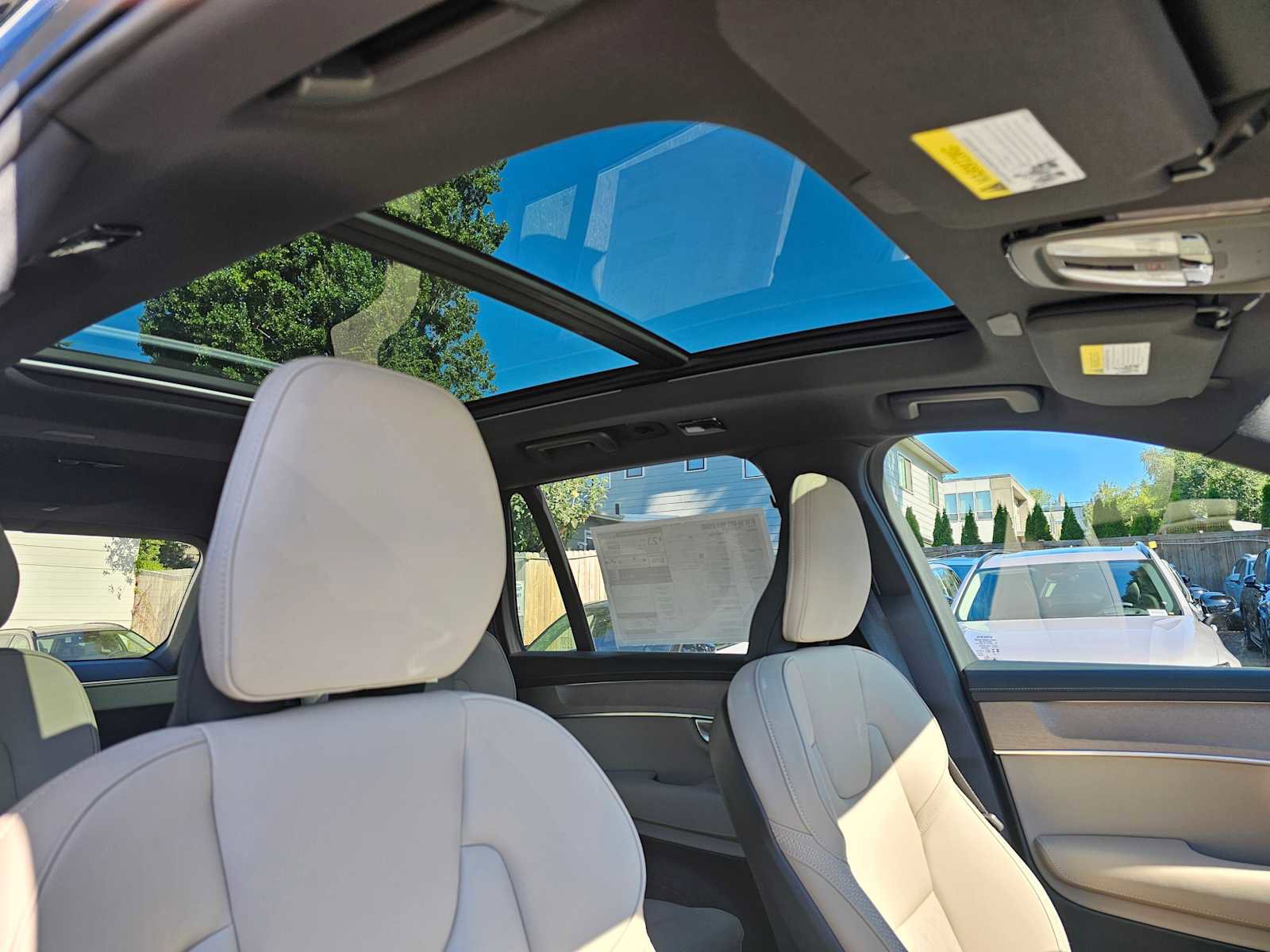 New 2026 Volvo XC90 B6 Plus image 11