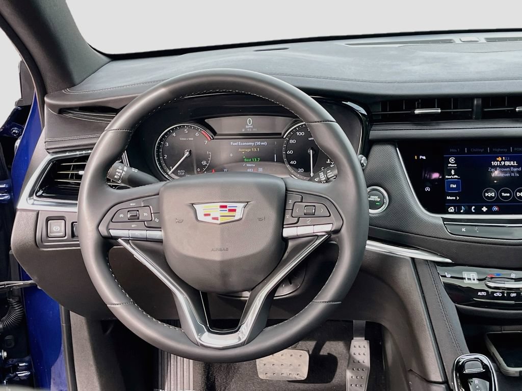 Used 2025 Cadillac XT6 Luxury w/ LPO, Floor Liner Package AWD/4WD image 23