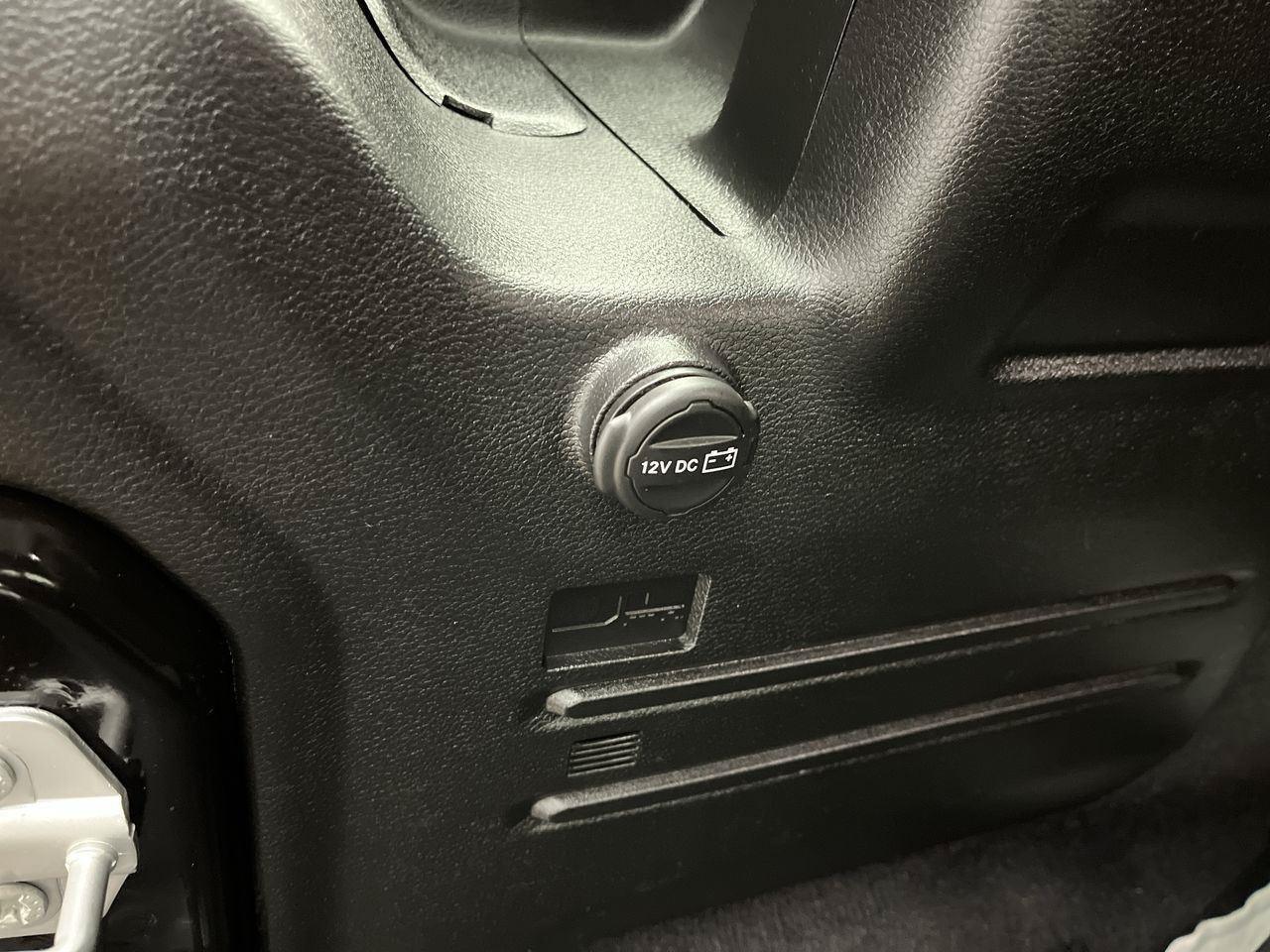 Used 2022 Jeep Wrangler Unlimited Sahara w/ Cold Weather Group AWD/4WD image 29