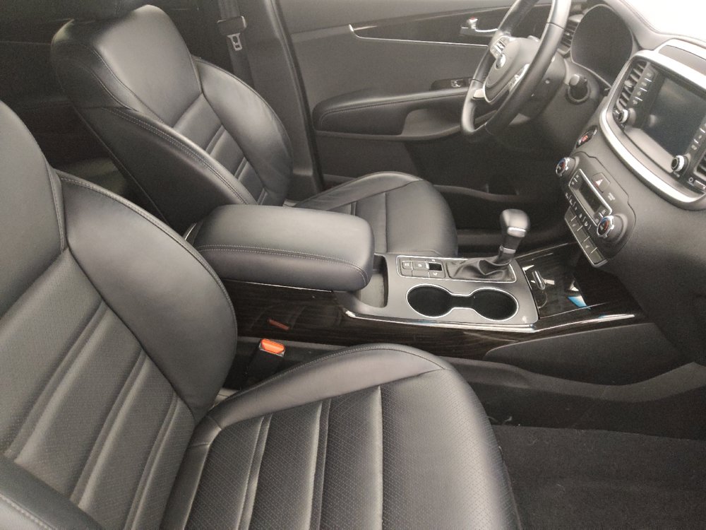 Used 2020 Kia Sorento EX FWD image 21