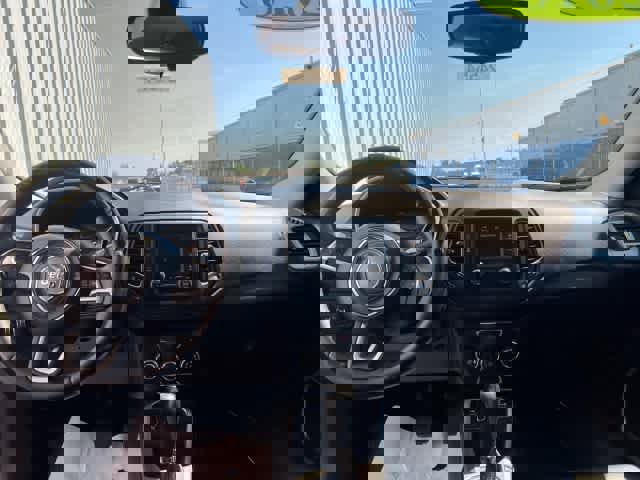 Used 2018 Jeep Compass Latitude image 16