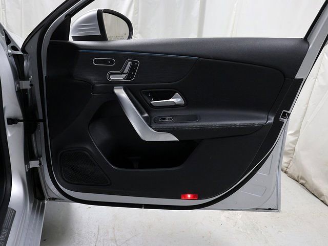 Certified 2022 Mercedes-Benz A 220 4MATIC image 33