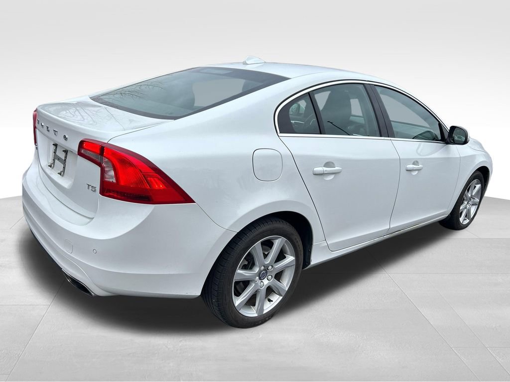 Used 2016 Volvo S60 T5 Premier w/ Convenience Package image 5