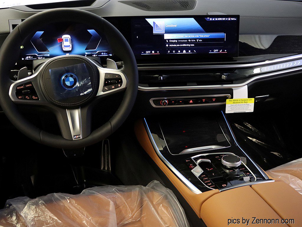 Used 2026 BMW X5 xDrive50e w/ M Sport Package image 17