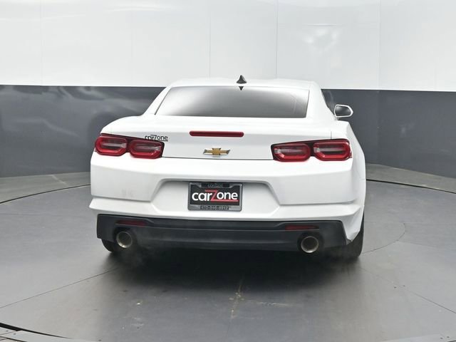 Used 2020 Chevrolet Camaro LT RWD image 27