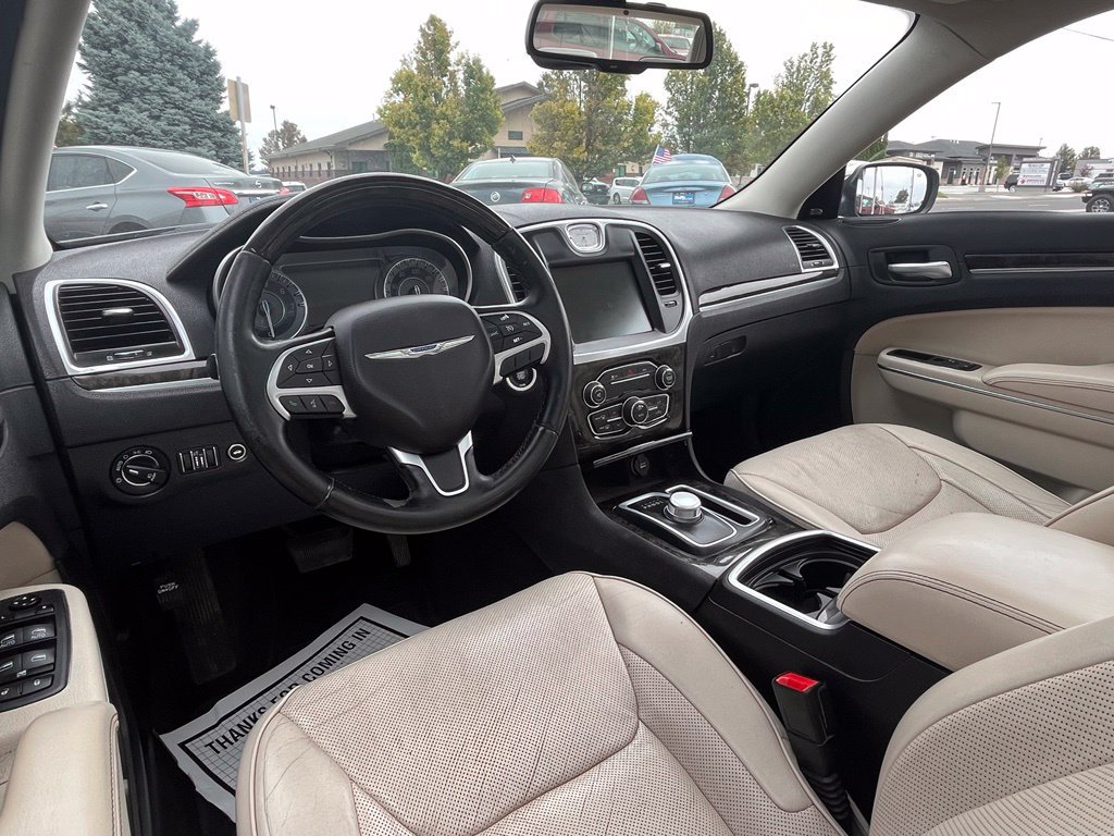 Used 2016 Chrysler 300 C RWD image 12
