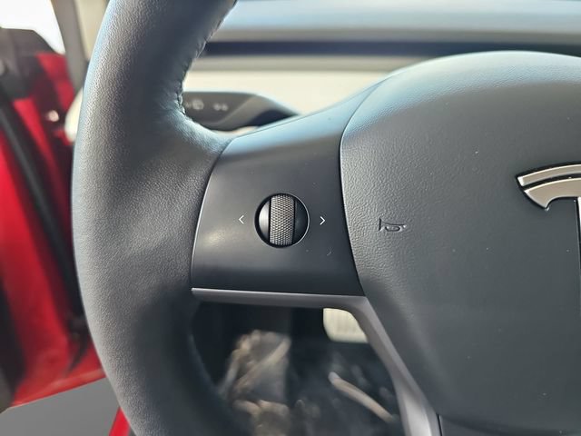 Used 2022 Tesla Model Y Performance AWD/4WD image 16