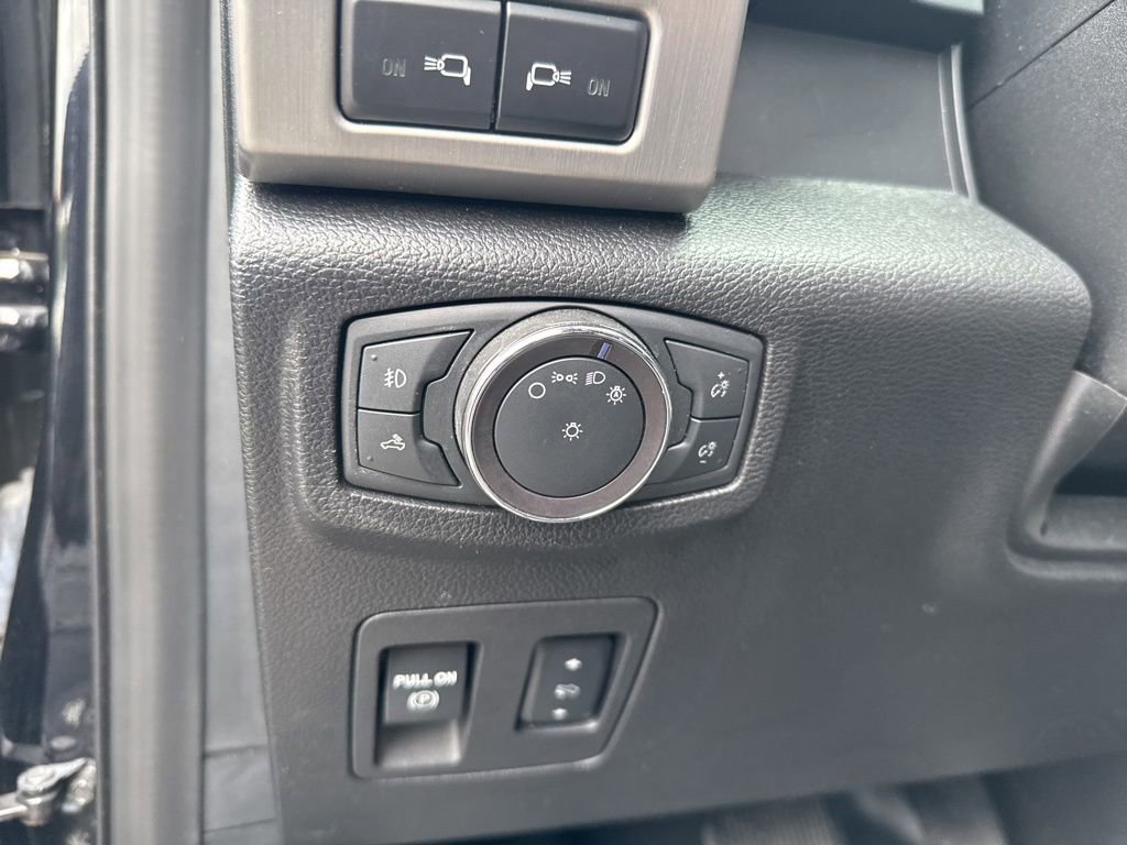 Used 2019 Ford F150 Platinum AWD/4WD image 14