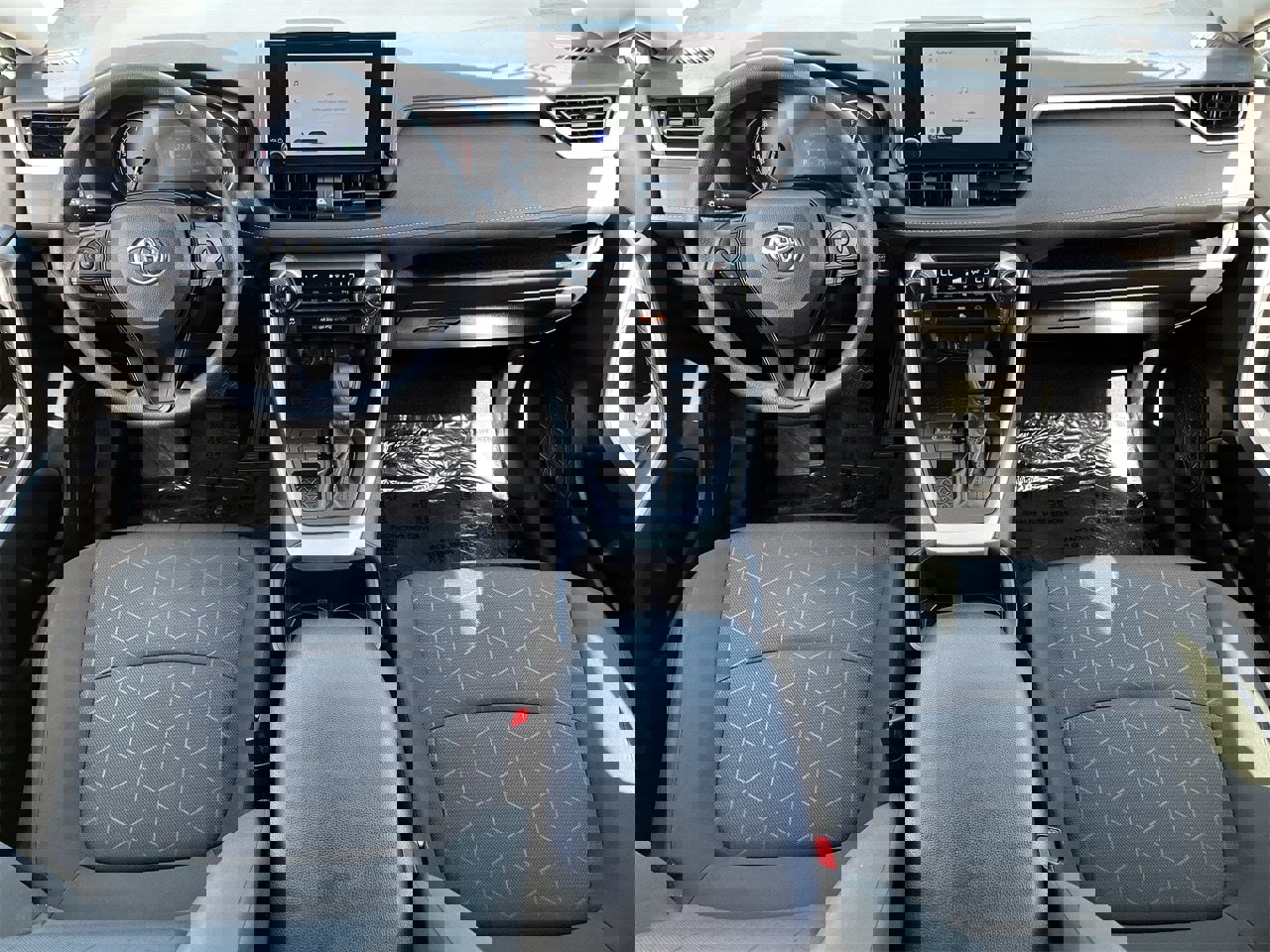 Used 2024 Toyota RAV4 XLE image 9