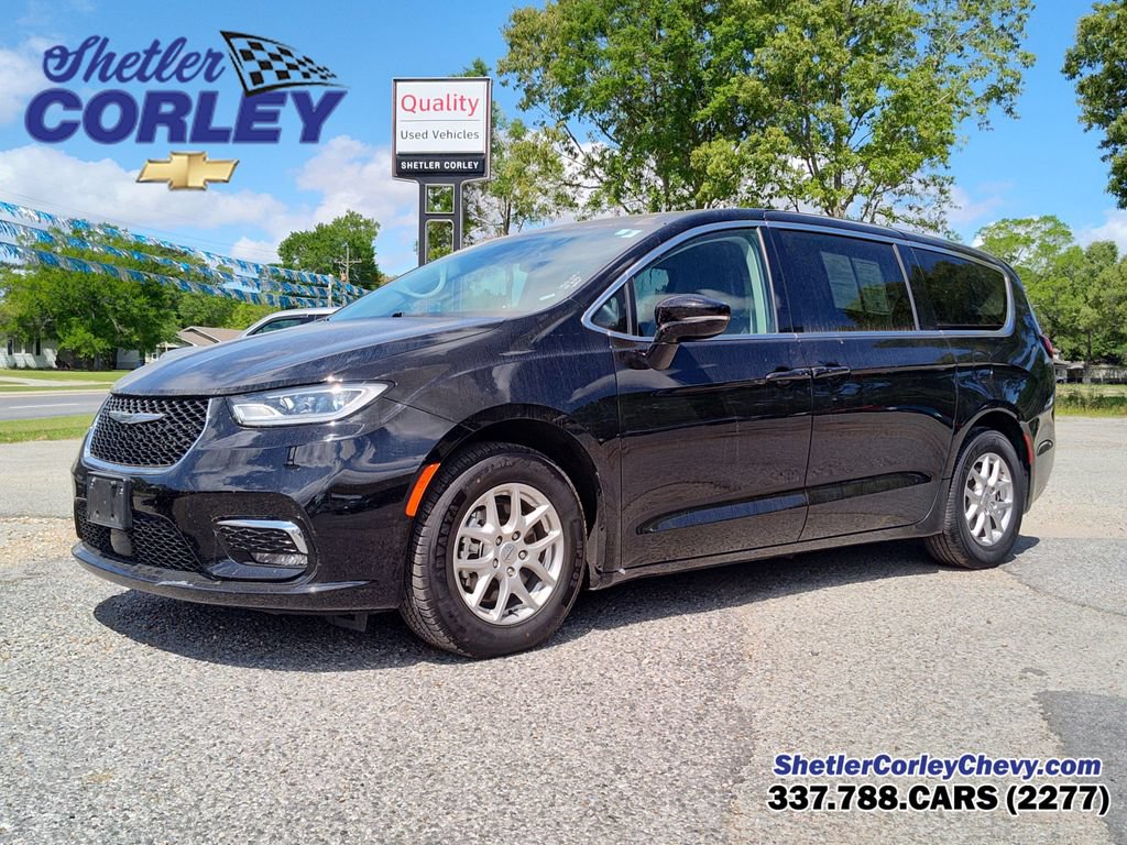 Used 2024 Chrysler Pacifica Touring-L