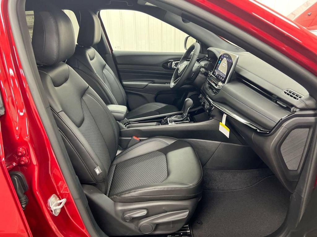 New 2026 Jeep Compass Latitude AWD/4WD image 21