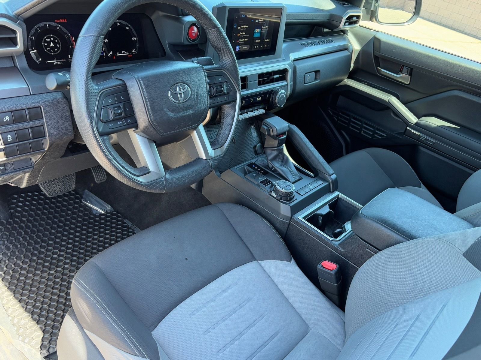 Used 2025 Toyota Tacoma TRD Off-Road AWD/4WD image 16