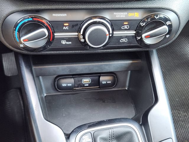 Certified 2025 Kia Soul LX w/ LX Technology Package FWD image 19