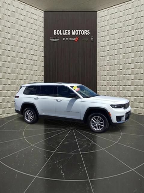 Certified 2023 Jeep Grand Cherokee L Laredo w/ Luxury Tech Group I AWD/4WD image 2