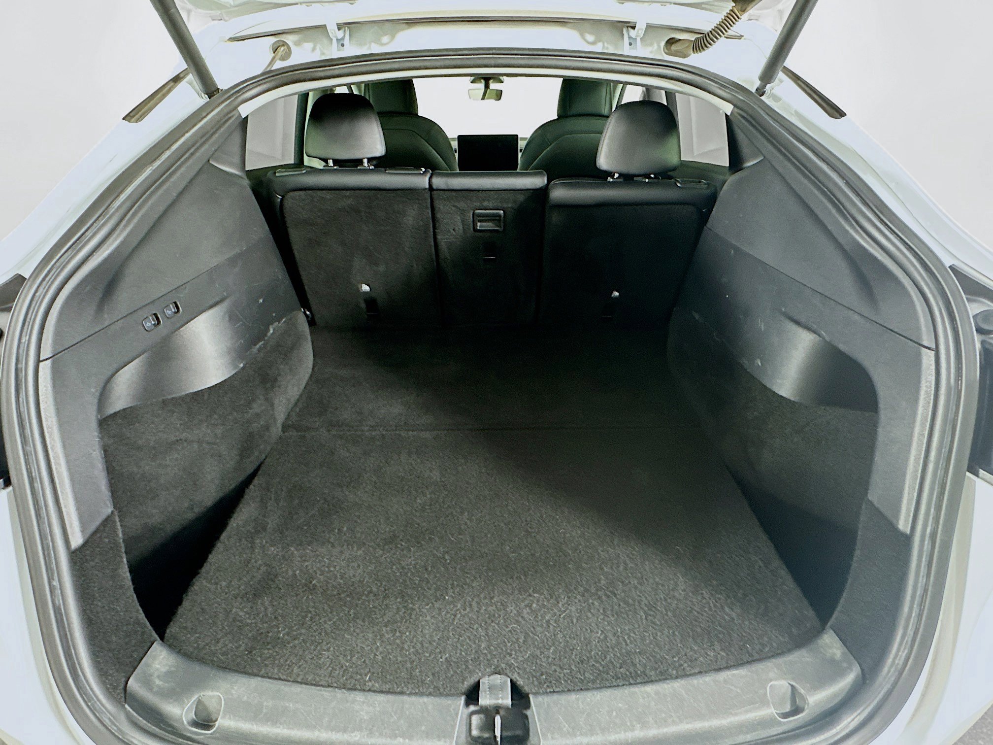 Used 2021 Tesla Model Y Long Range image 28