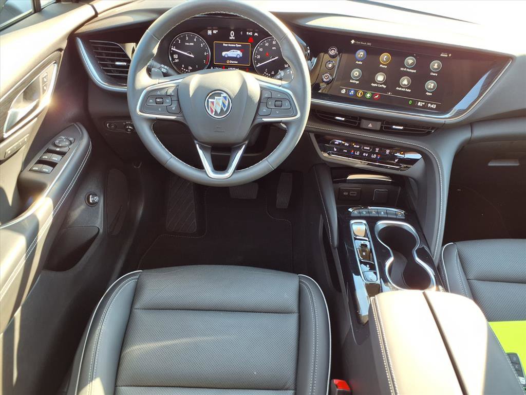 Used 2023 Buick Envision Essence image 2