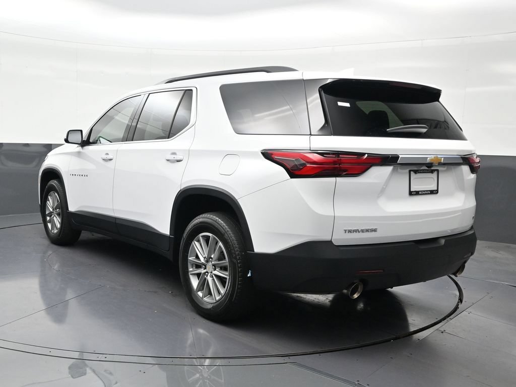 Used 2023 Chevrolet Traverse LT FWD image 3