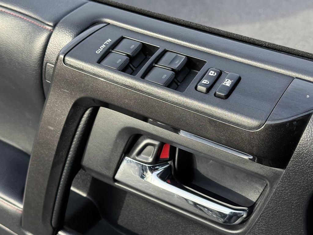 Used 2024 Toyota 4Runner TRD Off-Road Premium image 38