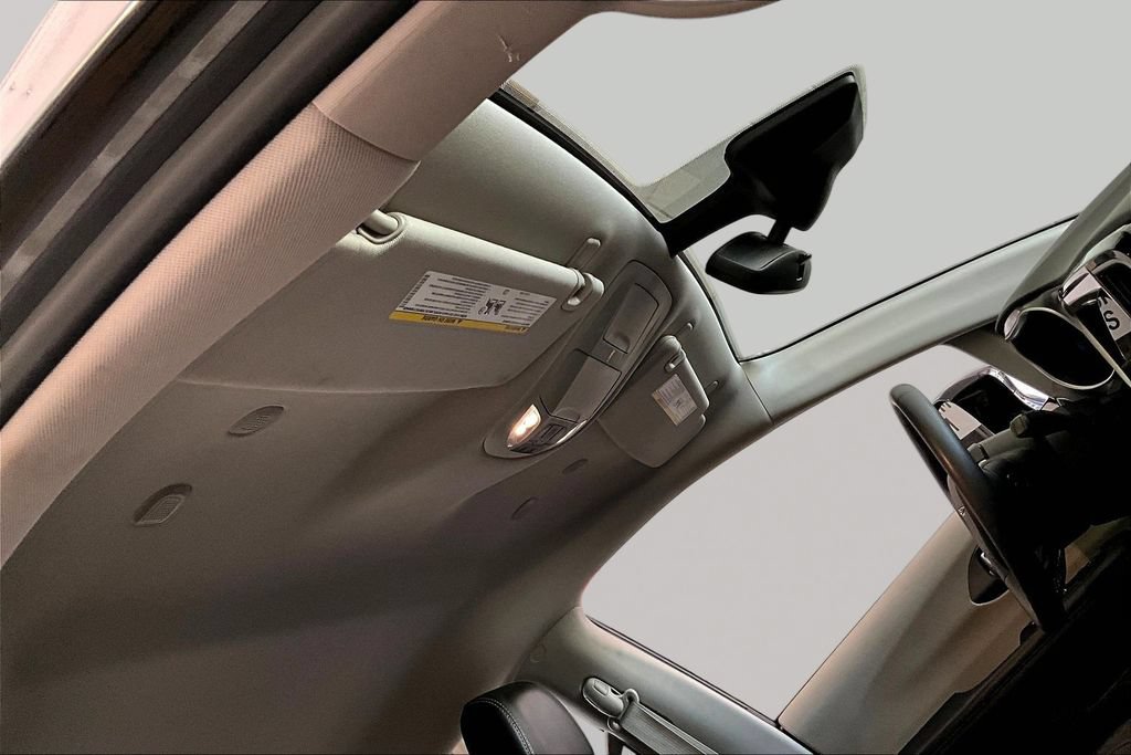 Used 2024 Chrysler Pacifica Touring-L FWD image 27