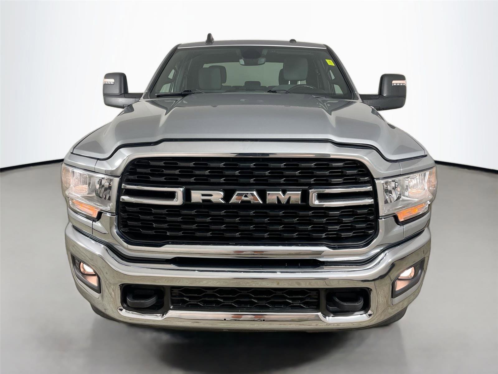 Used 2024 RAM 2500 Big Horn AWD/4WD image 3