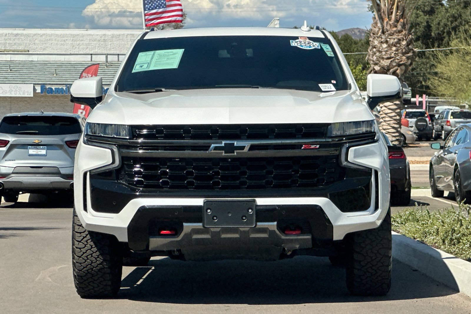 Used 2021 Chevrolet Tahoe Z71 w/ Luxury Package AWD/4WD image 9
