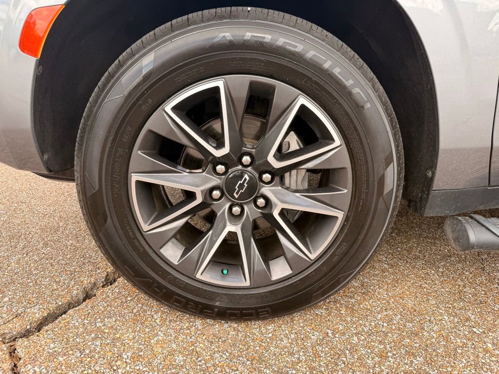 Used 2021 Chevrolet Tahoe Z71 w/ Z71 Off-Road Package image 12