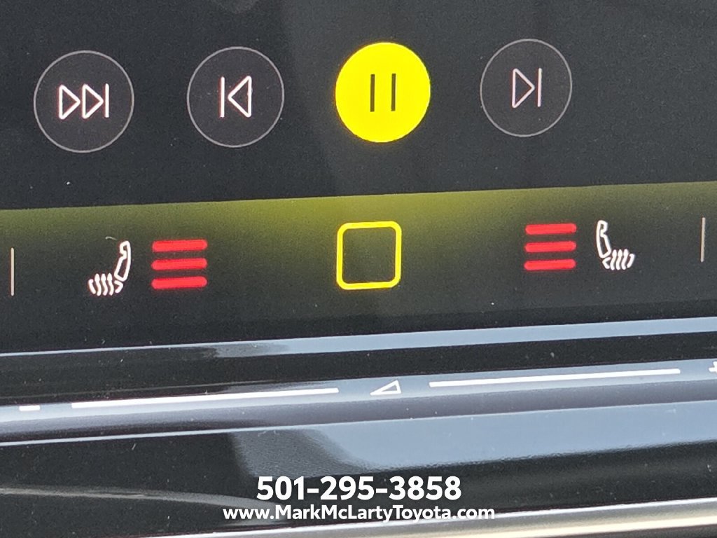 Used 2026 Volkswagen Tiguan SE R-Line FWD image 20