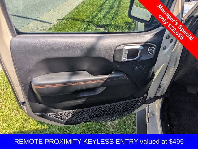Used 2020 Jeep Gladiator Mojave AWD/4WD image 15
