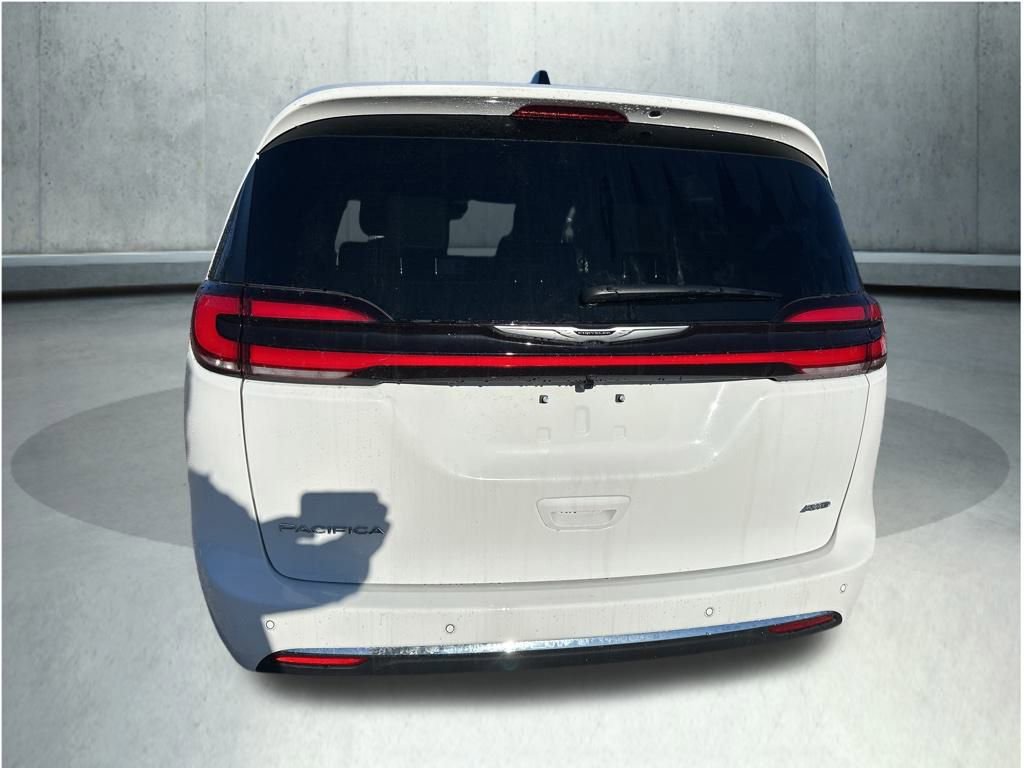 New 2026 Chrysler Pacifica Select image 4