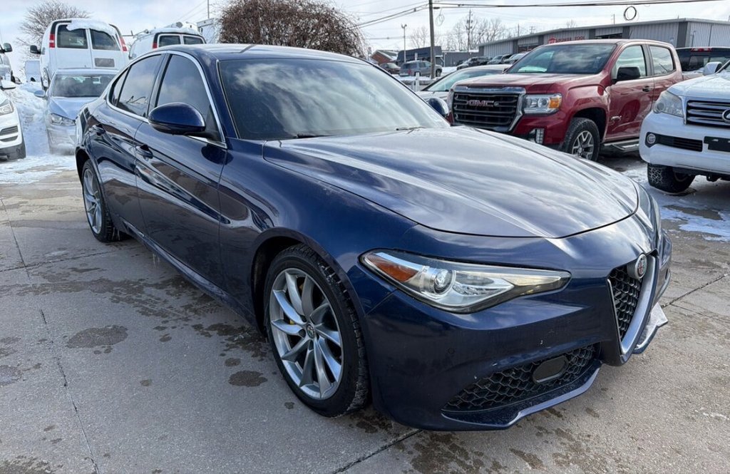 Used 2017 Alfa Romeo Giulia AWD image 3