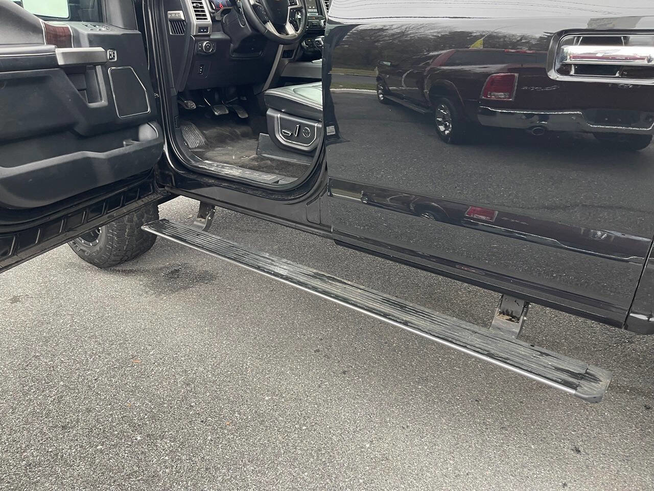 Used 2015 Ford F150 Platinum w/ Max Trailer Tow Package image 22